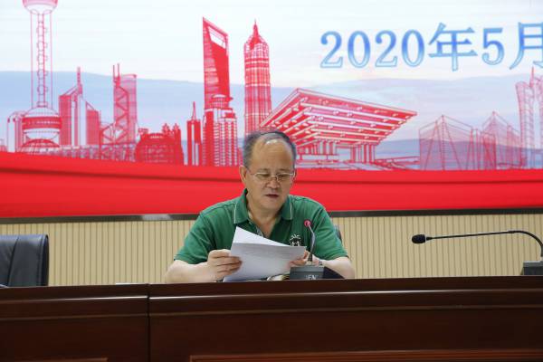 书记.jpg 书记.jpg